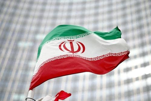 イラン クウェートなどの米基地攻撃