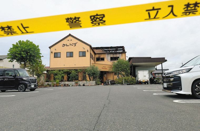 異性関係巡りトラブルか 岐阜・本巣ケーキ店3人死亡火災、葬祭会社役員男性が一度退店し再訪後に出火？ 09月07日 中日新聞