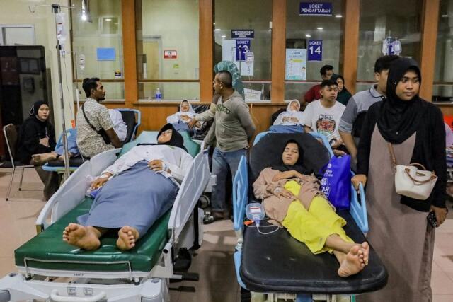 給食で500人超食中毒 インドネシア