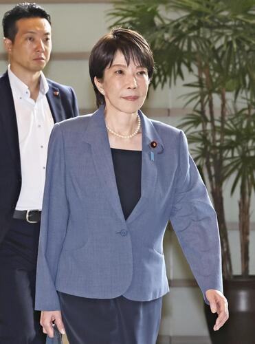 総裁再選へ首相着々 ライバル留任で