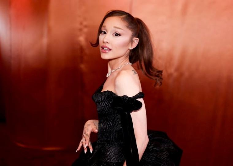 アリアナ・グランデ、千秋楽でファンに涙の別れ 公の場での活動休止へ