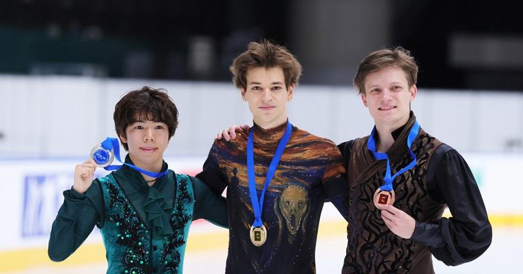 ロシア勢のジキジがV 表彰式は国歌演奏なし フィギュア木下杯