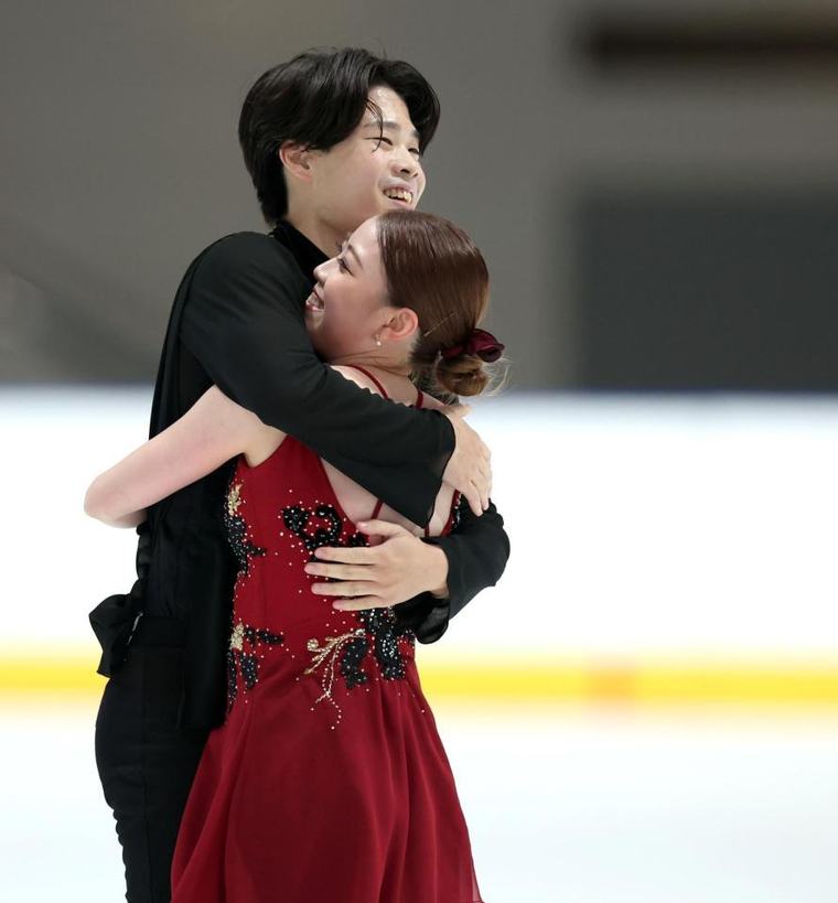 “りかしん”ペアが初国際試合で四大陸選手権のミニマムスコア突破 紀平梨花「良いスタートができた」フィギュアスケート スポーツ