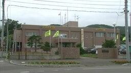 【速報】軽トラの荷台から40代男性が転落…頭を強く打ち”心肺停止”の状態で病院に搬送＿漁港で作業後に国道を走行か