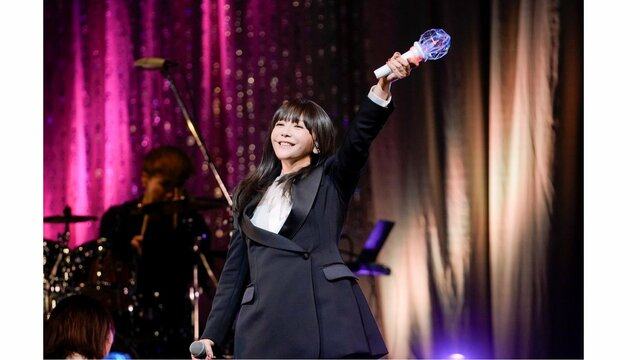 ツアー初日に重大発表 華原がニヤリ