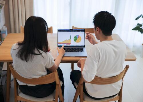 30代で「FIRE」生活も 高まる投資熱