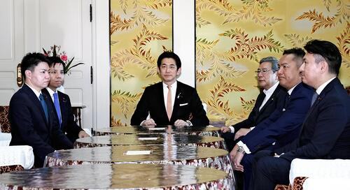 首相 小林政調会長を留任させる意向